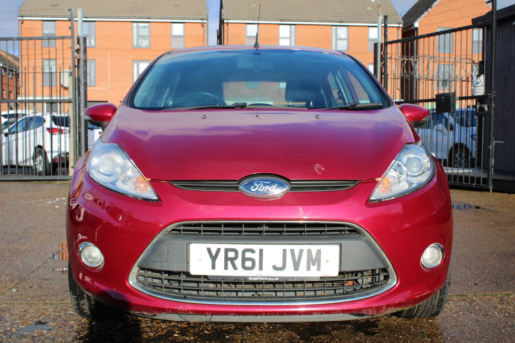 Ford Fiesta 1.4 Zetec Hatchback 5dr Petrol Automatic (154 g/km, 94 bhp)