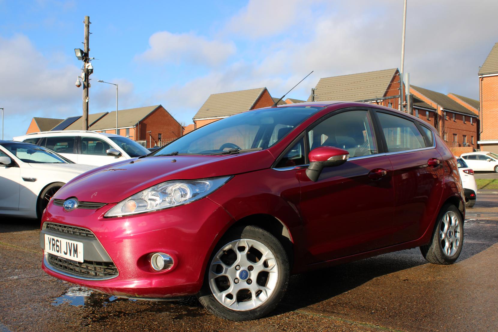 Ford Fiesta 1.4 Zetec Hatchback 5dr Petrol Automatic (154 g/km, 94 bhp)
