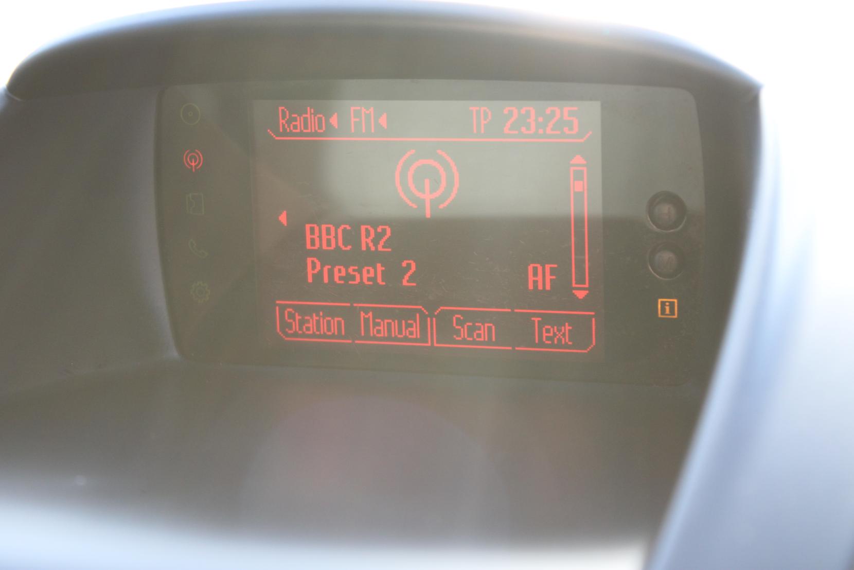 Ford Fiesta 1.4 Zetec Hatchback 5dr Petrol Automatic (154 g/km, 94 bhp)