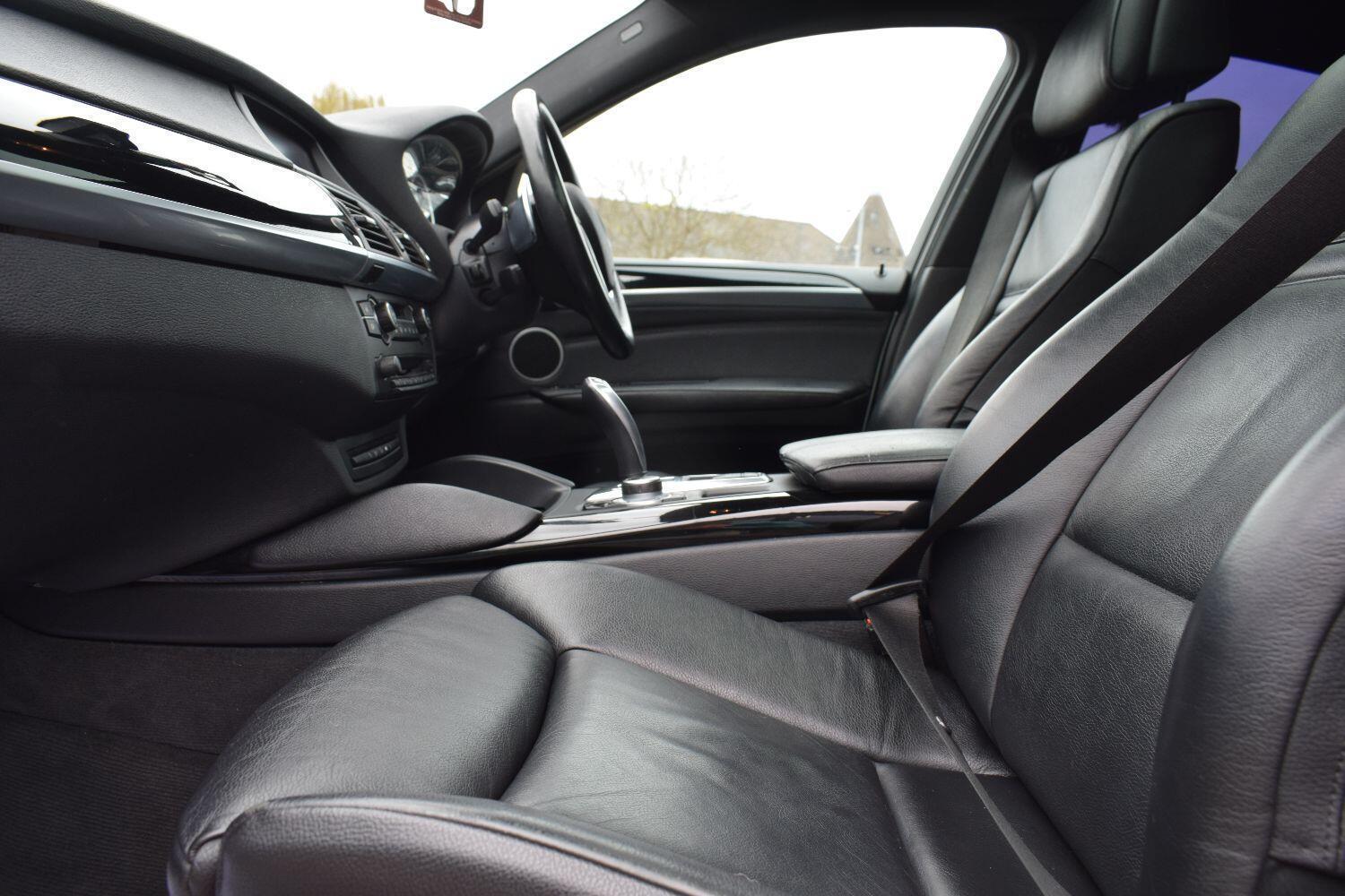 BMW X6 4.4 50i V8 SUV 5dr Petrol Steptronic xDrive Euro 5 (408 ps)