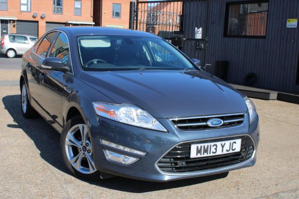 Ford Mondeo 2.0 TDCi Titanium X Business Edition Hatchback 5dr Diesel Powershift Euro 5 (163 ps)