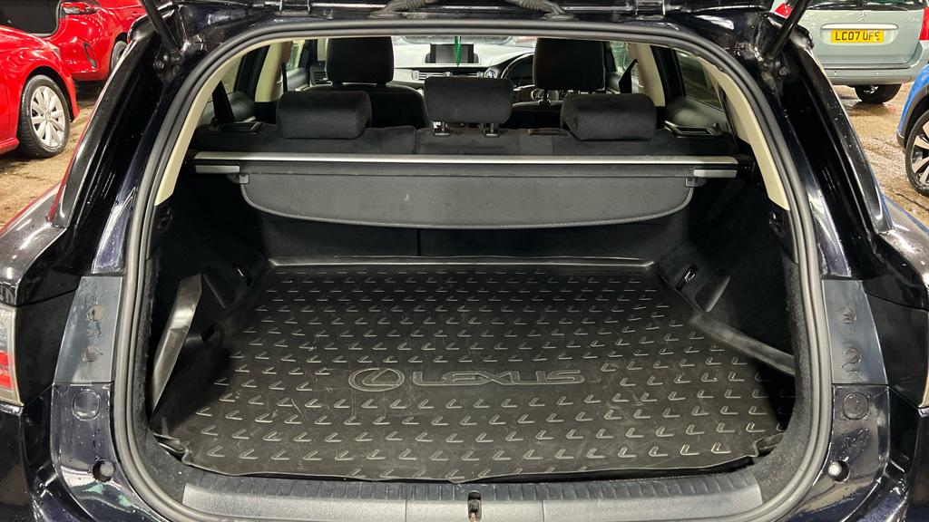 Lexus CT 1.8 200h Advance Hatchback 5dr Petrol Hybrid CVT Euro 6 (s/s) (136 ps)