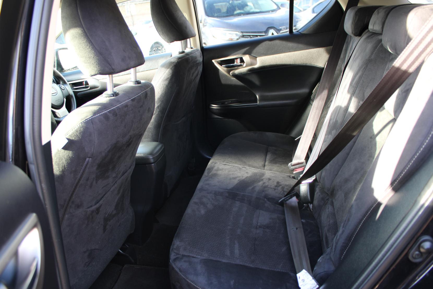 Lexus CT 1.8 200h Advance Hatchback 5dr Petrol Hybrid CVT Euro 6 (s/s) (136 ps)