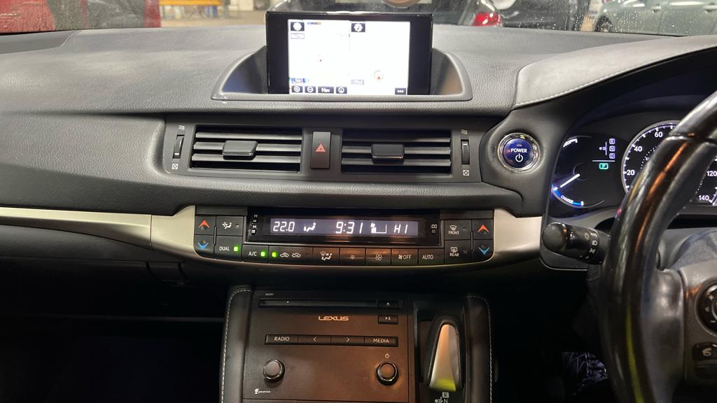 Lexus CT 1.8 200h Advance Hatchback 5dr Petrol Hybrid CVT Euro 6 (s/s) (136 ps)