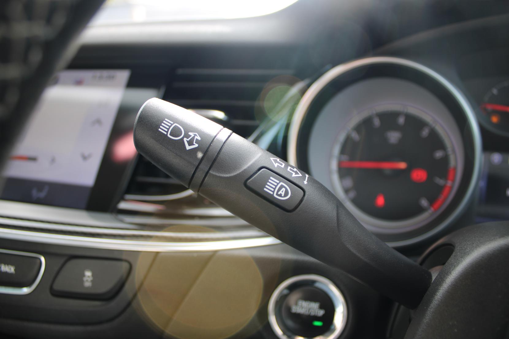 Vauxhall Insignia 1.5i Turbo GPF SRi Nav Grand Sport 5dr Petrol Manual Euro 6 (s/s) (165 ps)