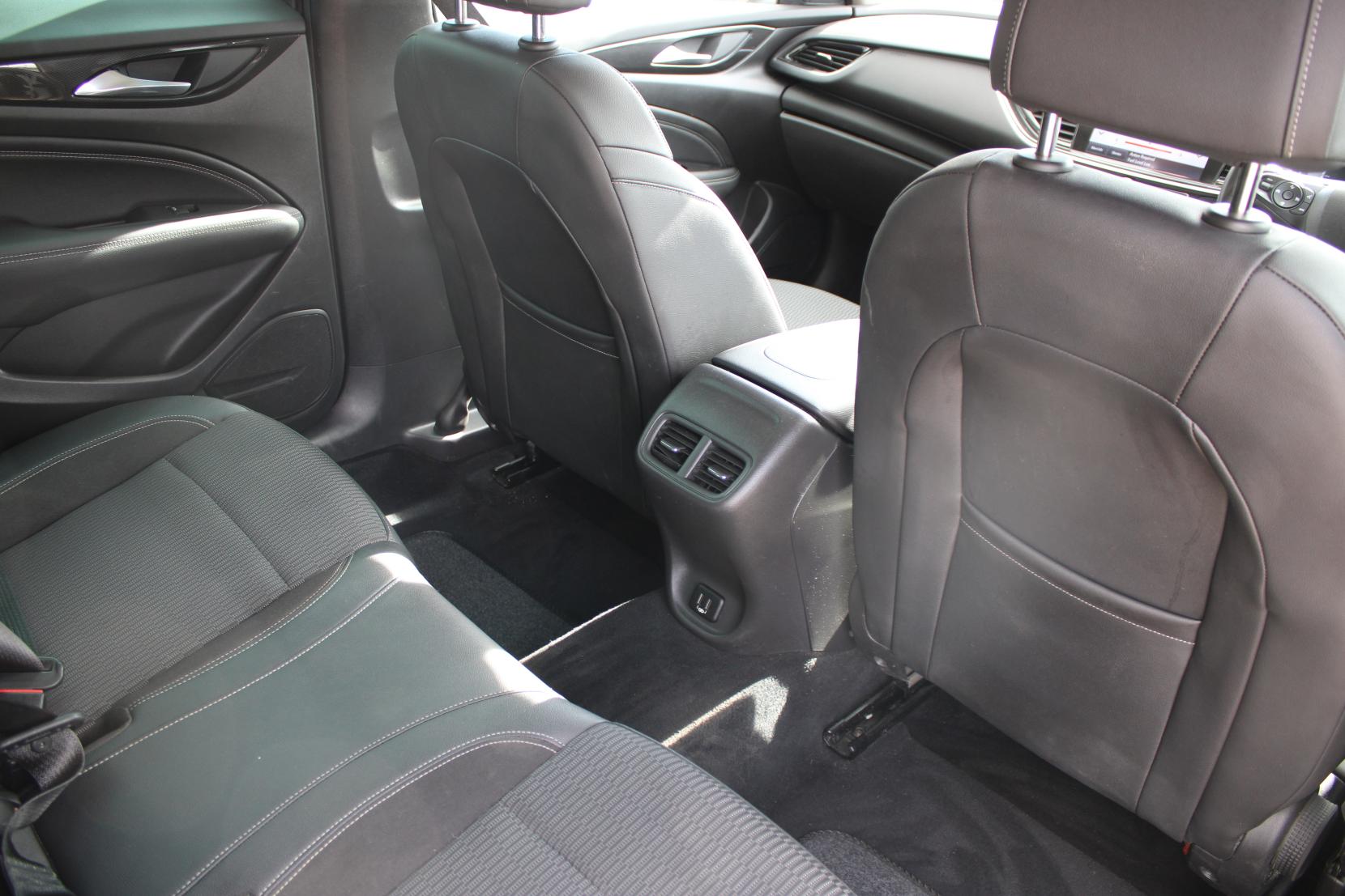 Vauxhall Insignia 1.5i Turbo GPF SRi Nav Grand Sport 5dr Petrol Manual Euro 6 (s/s) (165 ps)