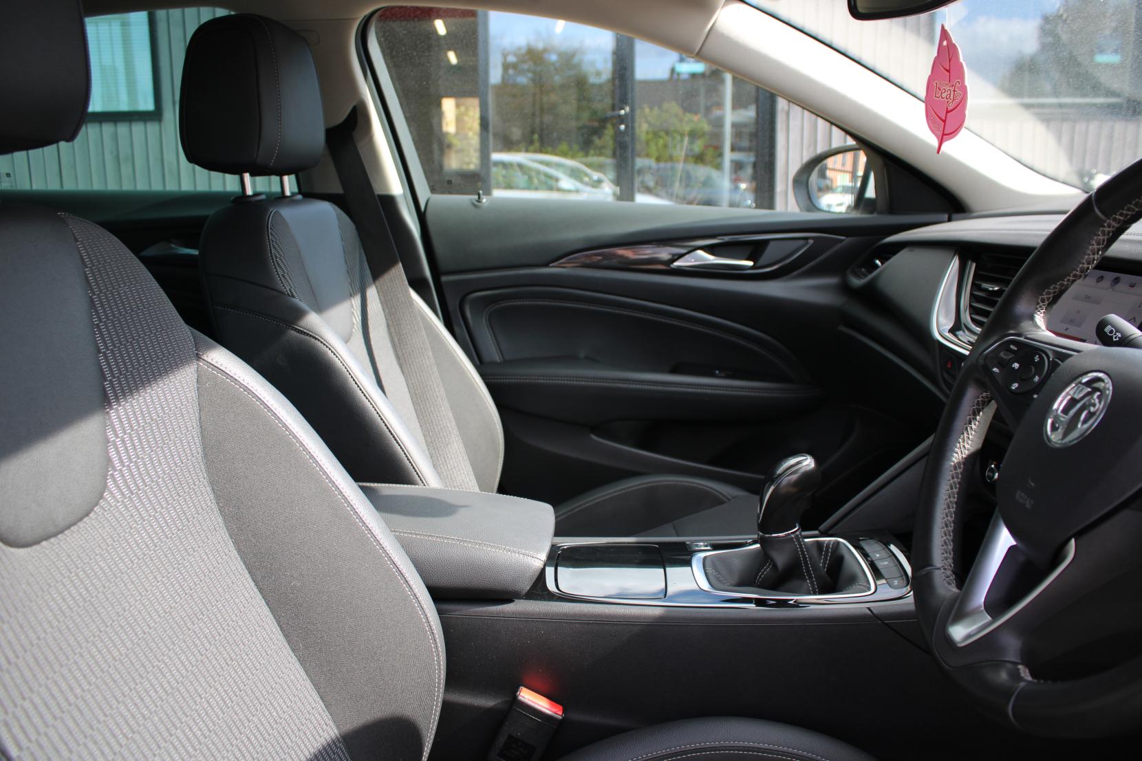 Vauxhall Insignia 1.5i Turbo GPF SRi Nav Grand Sport 5dr Petrol Manual Euro 6 (s/s) (165 ps)