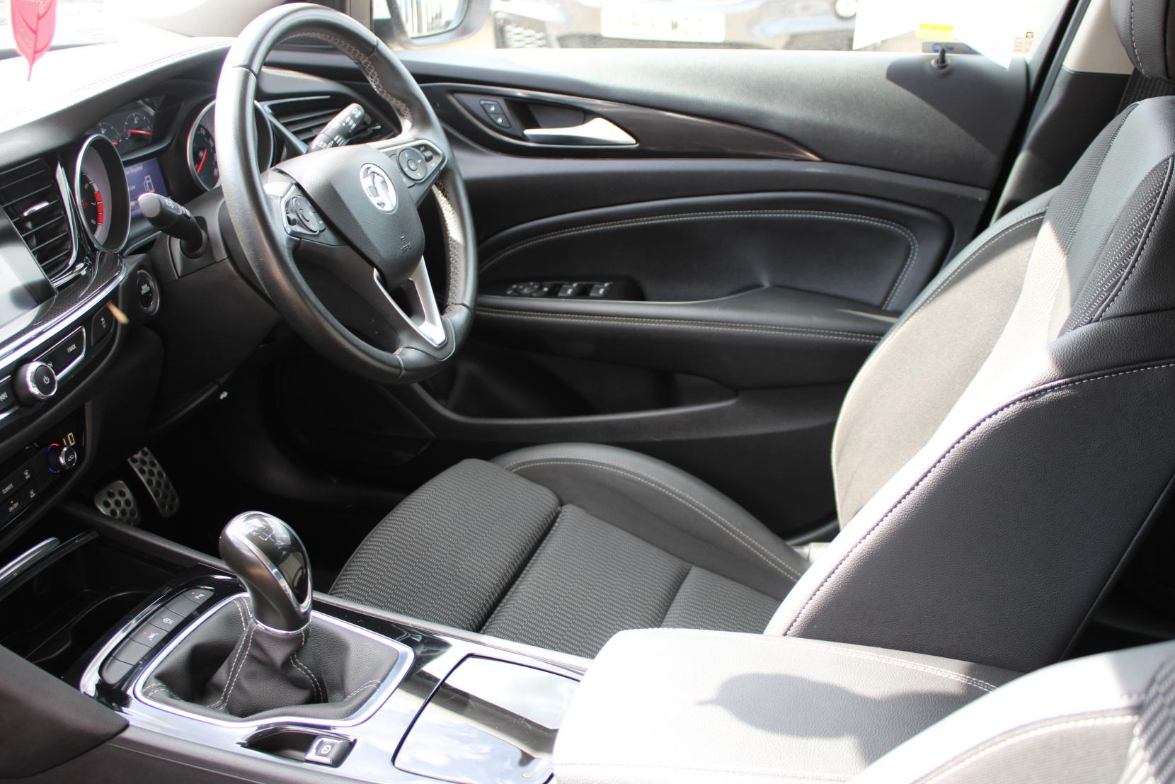 Vauxhall Insignia 1.5i Turbo GPF SRi Nav Grand Sport 5dr Petrol Manual Euro 6 (s/s) (165 ps)