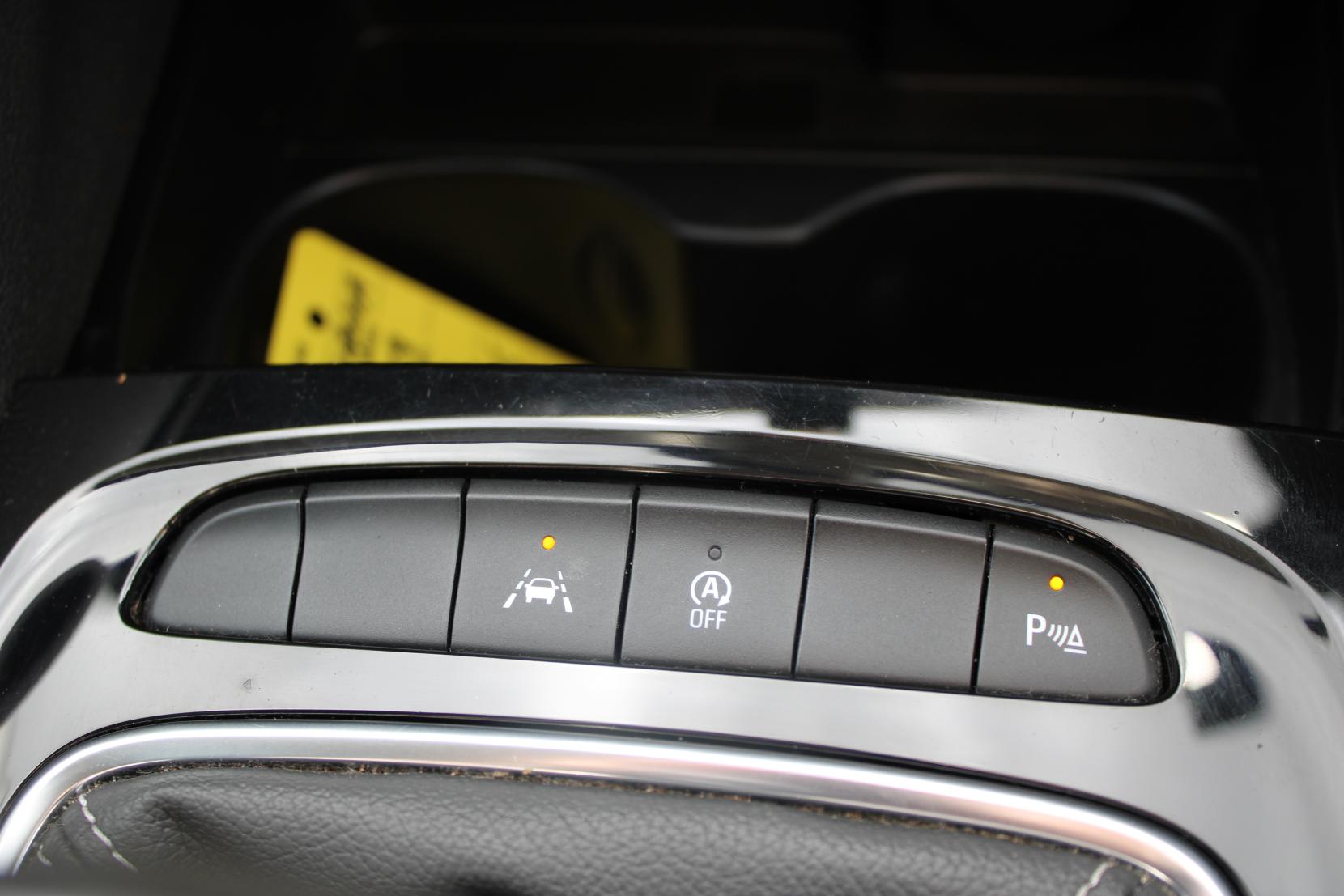 Vauxhall Insignia 1.5i Turbo GPF SRi Nav Grand Sport 5dr Petrol Manual Euro 6 (s/s) (165 ps)