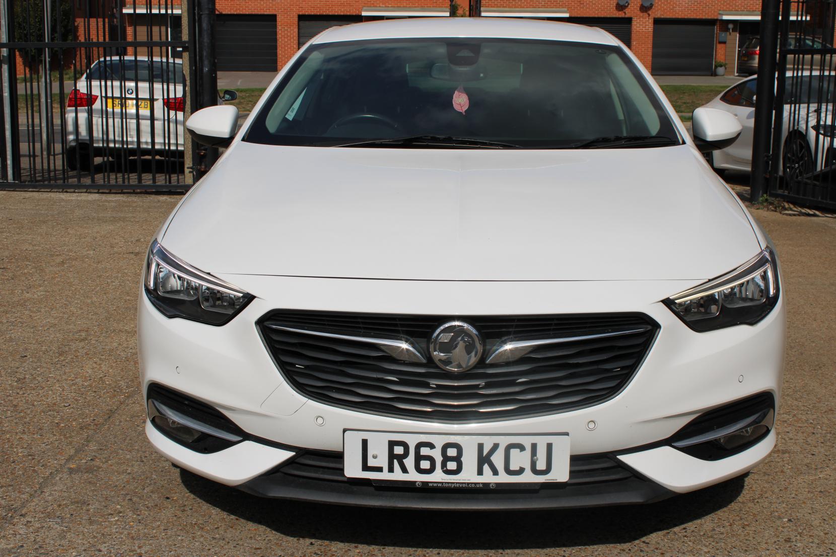 Vauxhall Insignia 1.5i Turbo GPF SRi Nav Grand Sport 5dr Petrol Manual Euro 6 (s/s) (165 ps)