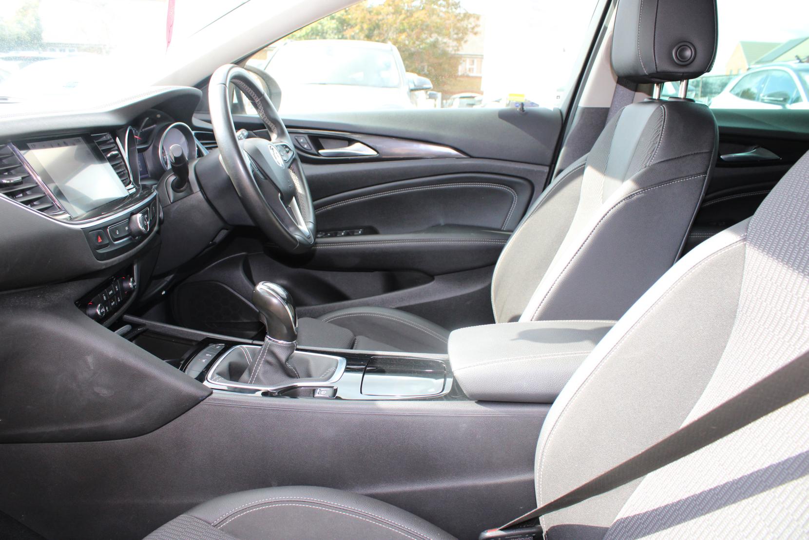 Vauxhall Insignia 1.5i Turbo GPF SRi Nav Grand Sport 5dr Petrol Manual Euro 6 (s/s) (165 ps)