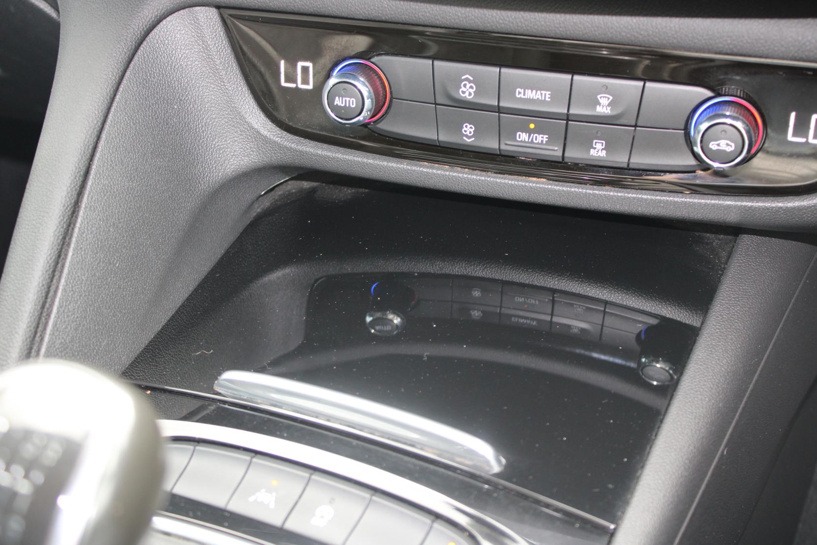 Vauxhall Insignia 1.5i Turbo GPF SRi Nav Grand Sport 5dr Petrol Manual Euro 6 (s/s) (165 ps)