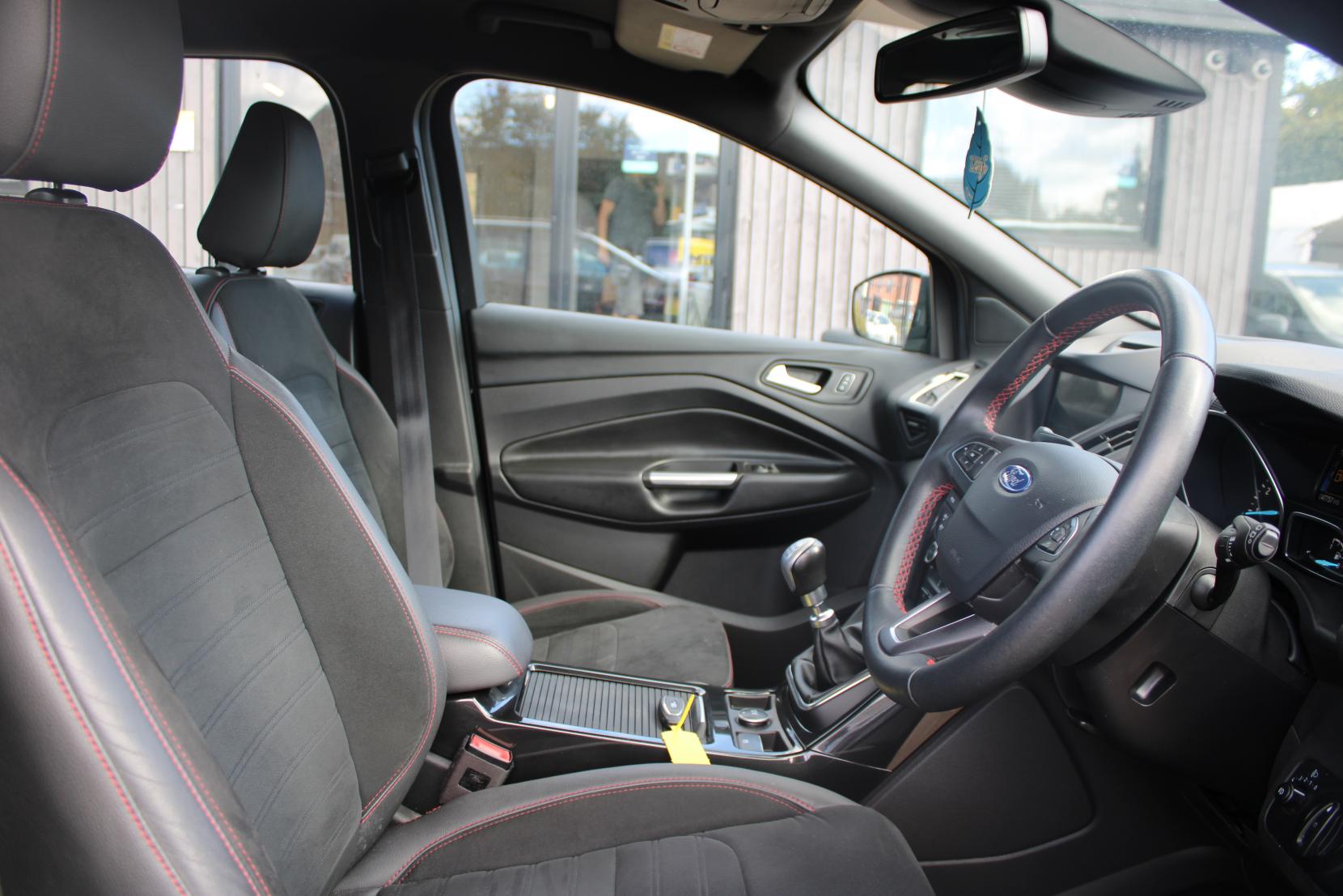 Ford Kuga 1.5T EcoBoost GPF ST-Line SUV 5dr Petrol Manual Euro 6 (s/s) (150 ps)