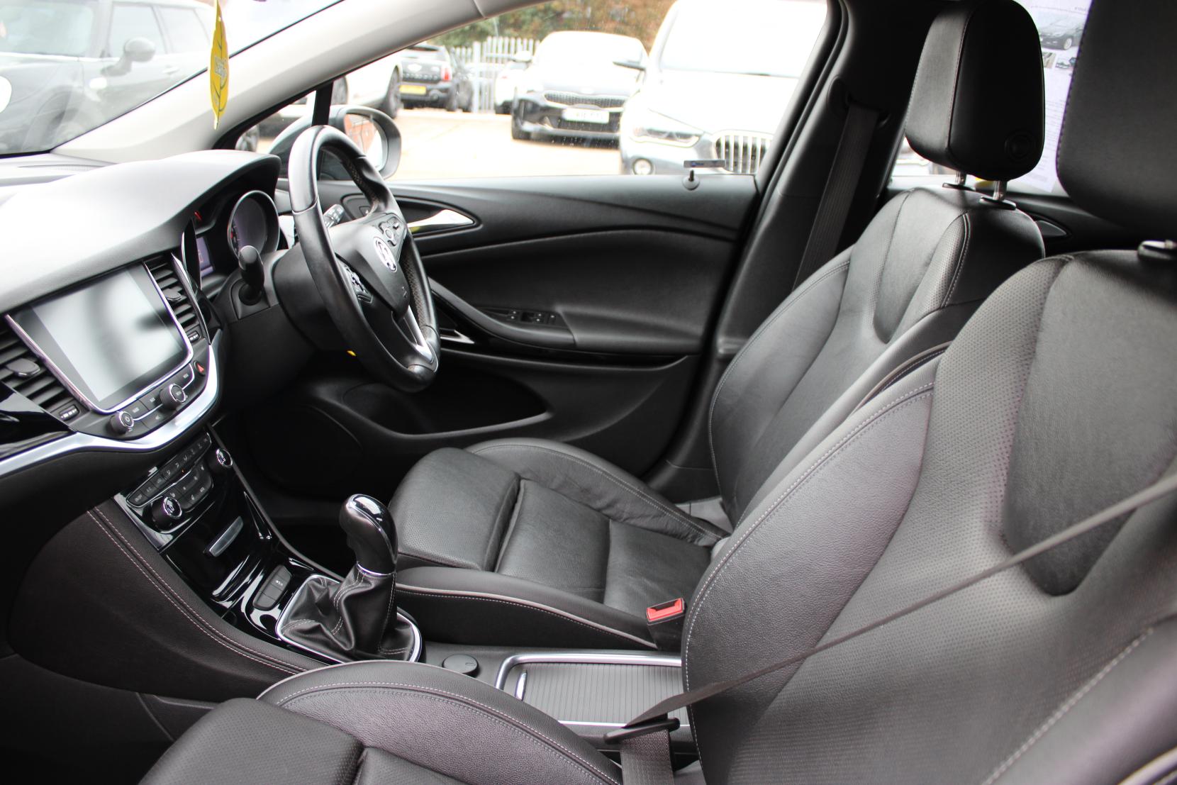 Vauxhall Astra 1.4i Turbo Elite Nav Hatchback 5dr Petrol Manual Euro 6 (150 ps)