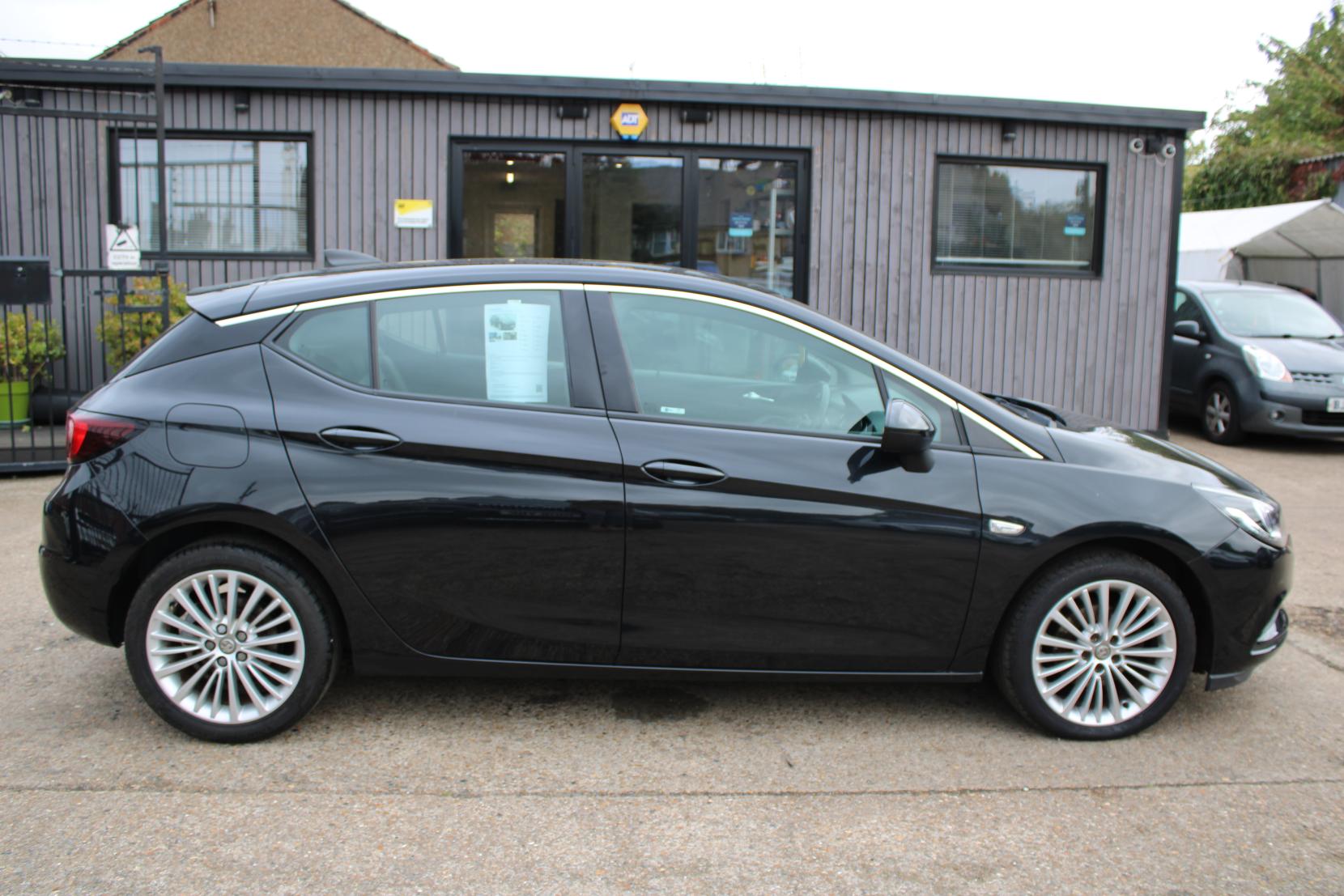Vauxhall Astra 1.4i Turbo Elite Nav Hatchback 5dr Petrol Manual Euro 6 (150 ps)