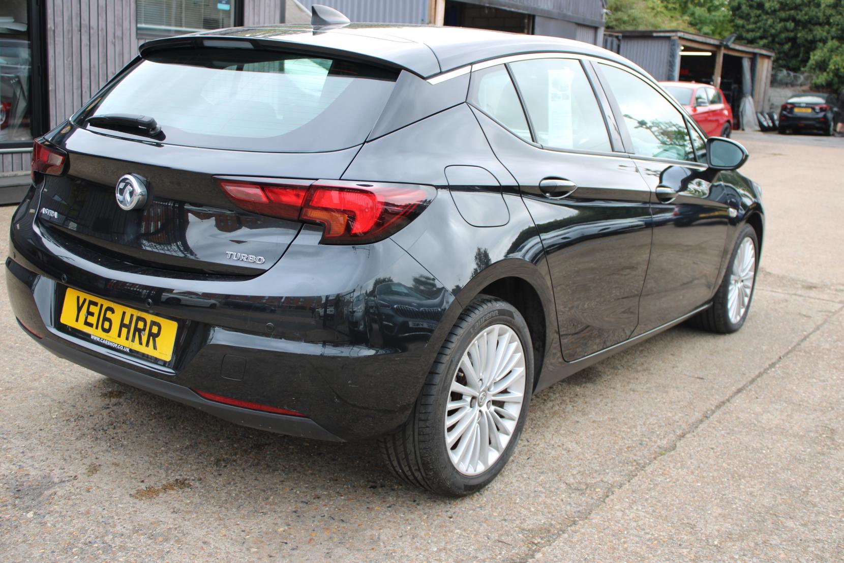 Vauxhall Astra 1.4i Turbo Elite Nav Hatchback 5dr Petrol Manual Euro 6 (150 ps)