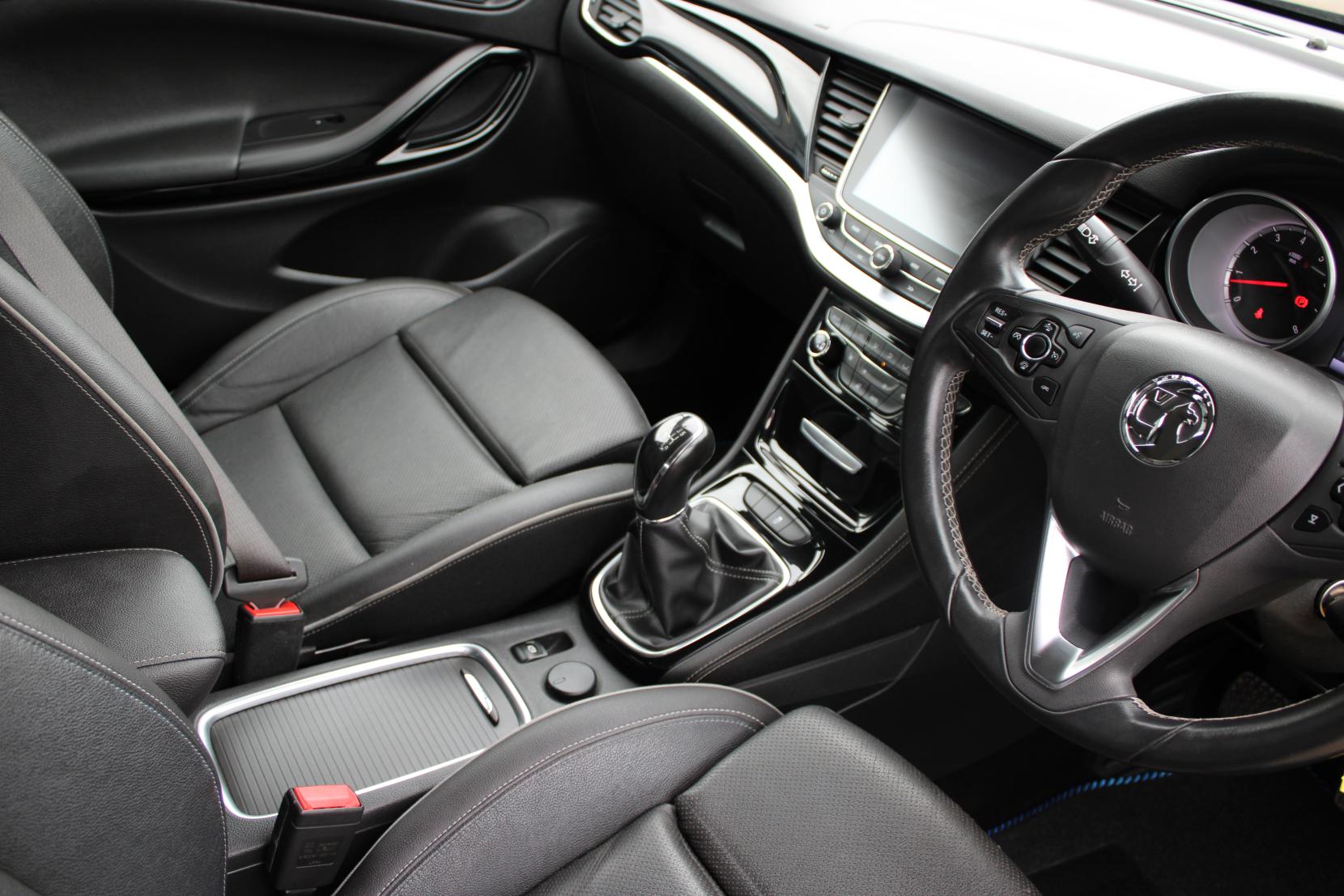 Vauxhall Astra 1.4i Turbo Elite Nav Hatchback 5dr Petrol Manual Euro 6 (150 ps)