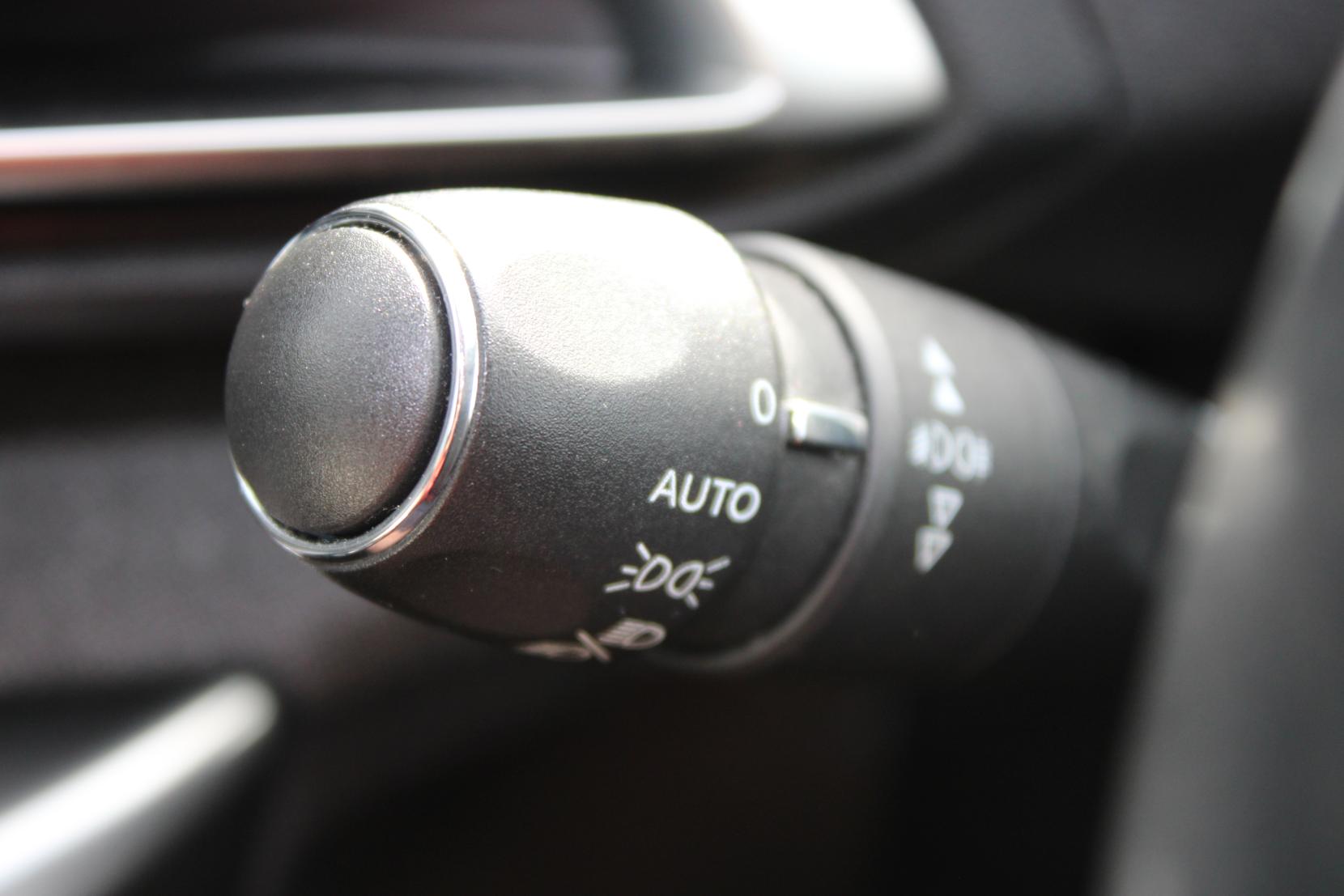 Peugeot 3008 1.2 PureTech Allure SUV 5dr Petrol EAT Euro 6 (s/s) (130 ps)
