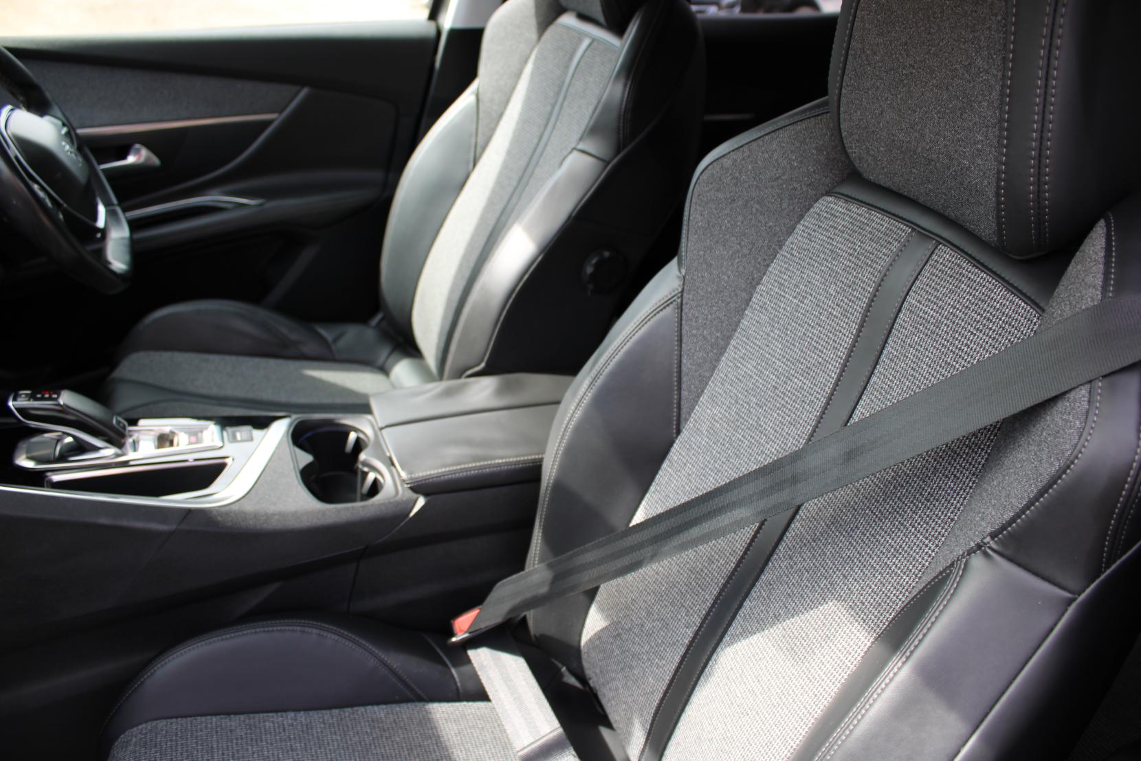 Peugeot 3008 1.2 PureTech Allure SUV 5dr Petrol EAT Euro 6 (s/s) (130 ps)