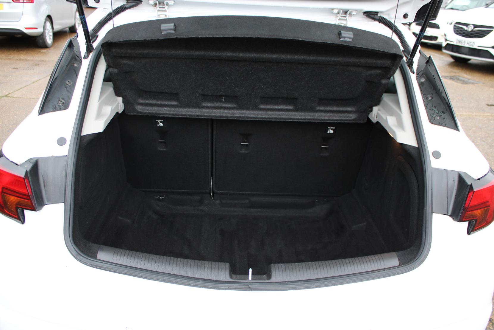 Vauxhall Astra 1.4i Turbo SRi Nav Hatchback 5dr Petrol Manual Euro 6 (150 ps)