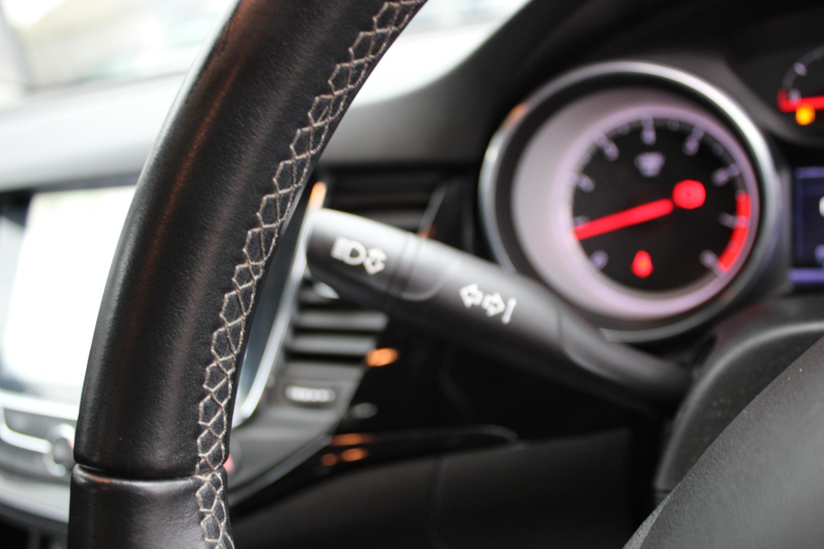 Vauxhall Astra 1.4i Turbo SRi Nav Hatchback 5dr Petrol Manual Euro 6 (150 ps)