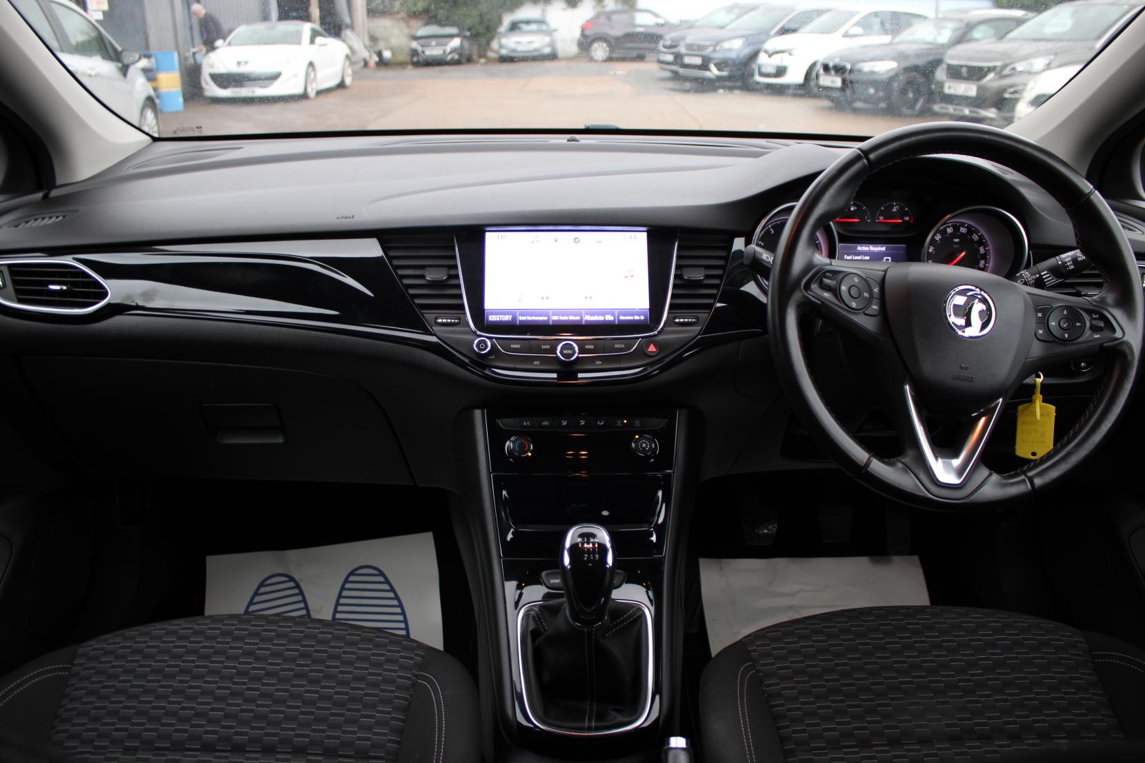 Vauxhall Astra 1.4i Turbo SRi Nav Hatchback 5dr Petrol Manual Euro 6 (150 ps)