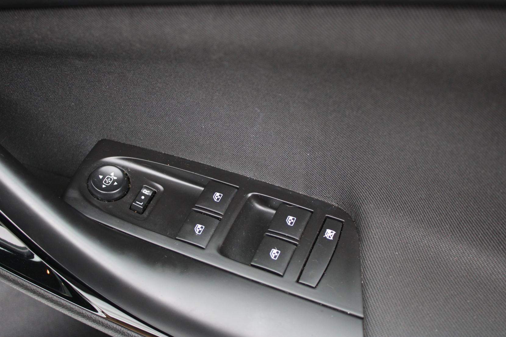 Vauxhall Astra 1.4i Turbo SRi Nav Hatchback 5dr Petrol Manual Euro 6 (150 ps)