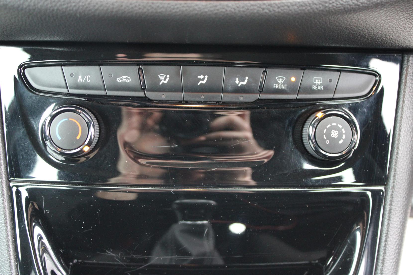 Vauxhall Astra 1.4i Turbo SRi Nav Hatchback 5dr Petrol Manual Euro 6 (150 ps)