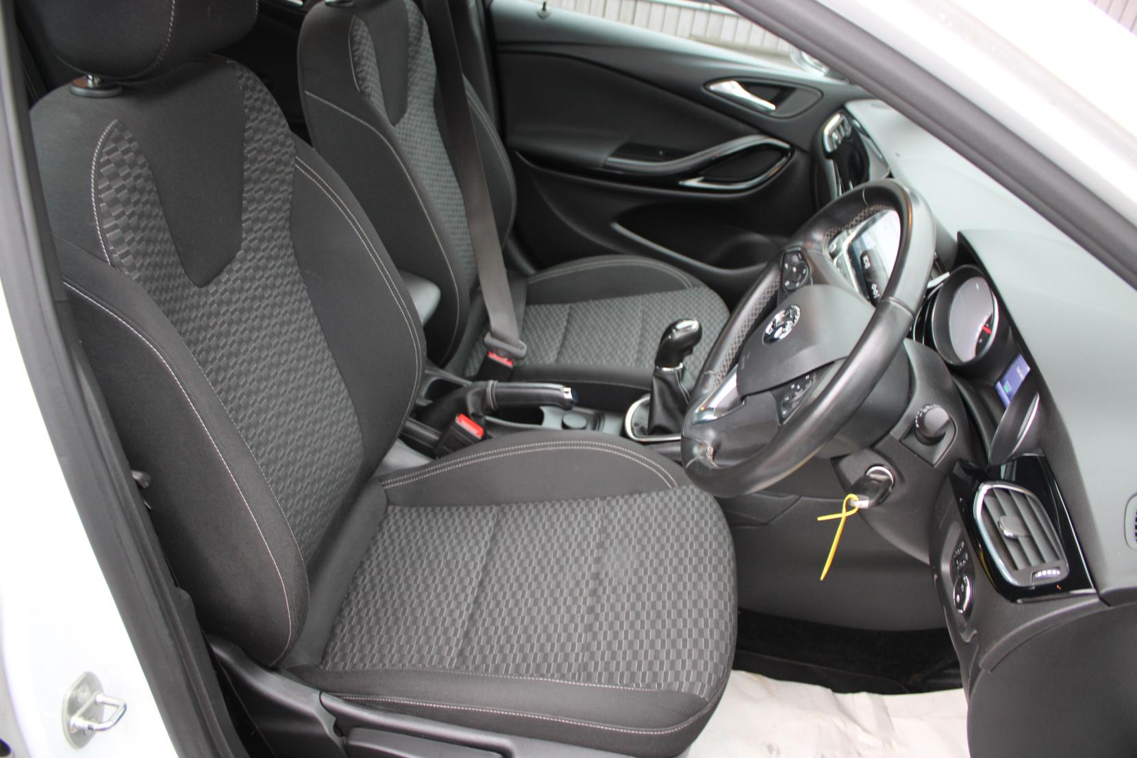 Vauxhall Astra 1.4i Turbo SRi Nav Hatchback 5dr Petrol Manual Euro 6 (150 ps)