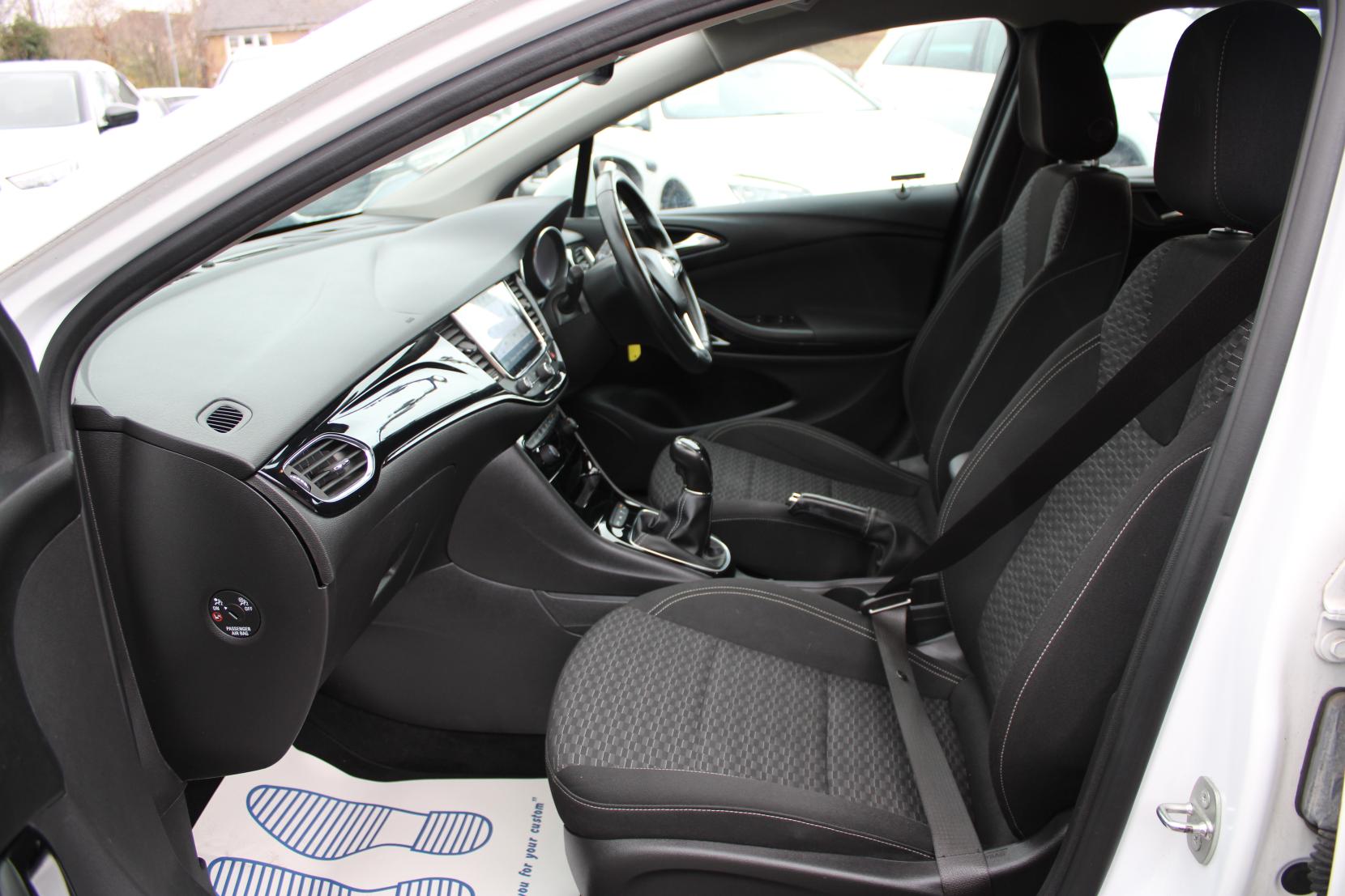 Vauxhall Astra 1.4i Turbo SRi Nav Hatchback 5dr Petrol Manual Euro 6 (150 ps)