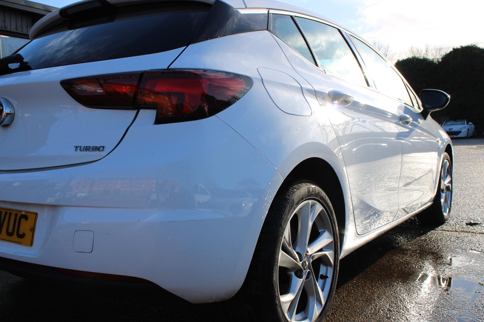 Vauxhall Astra 1.4i Turbo SRi Nav Hatchback 5dr Petrol Manual Euro 6 (150 ps)