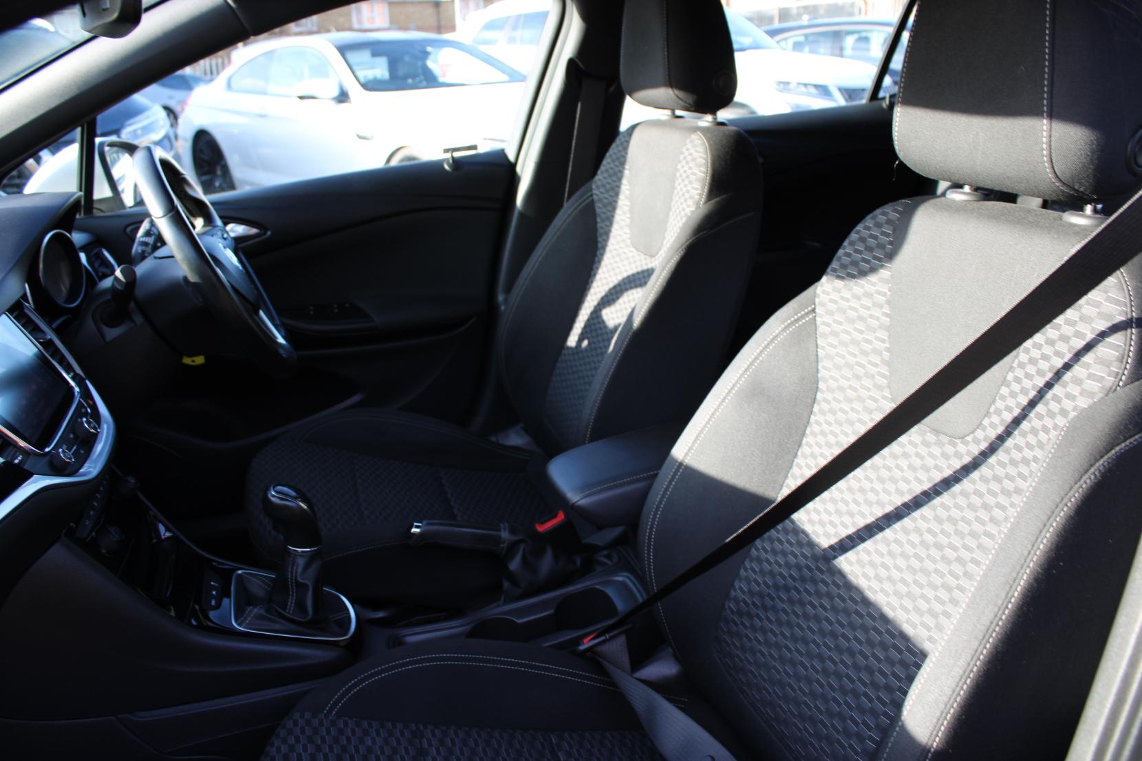 Vauxhall Astra 1.4i Turbo SRi Nav Hatchback 5dr Petrol Manual Euro 6 (150 ps)