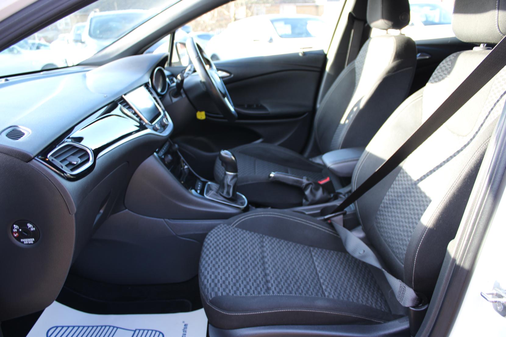 Vauxhall Astra 1.4i Turbo SRi Nav Hatchback 5dr Petrol Manual Euro 6 (150 ps)