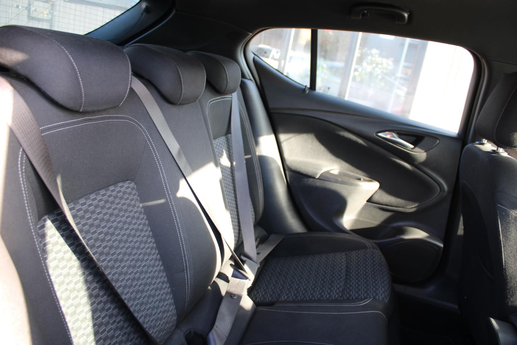 Vauxhall Astra 1.4i Turbo SRi Nav Hatchback 5dr Petrol Manual Euro 6 (150 ps)