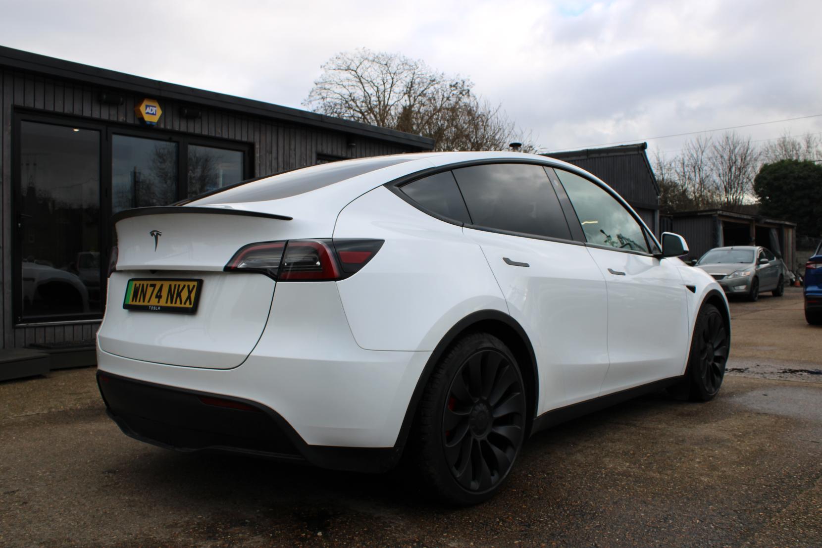 Tesla Model Y (Dual Motor) Performance SUV 5dr Electric Auto 4WDE (426 bhp)