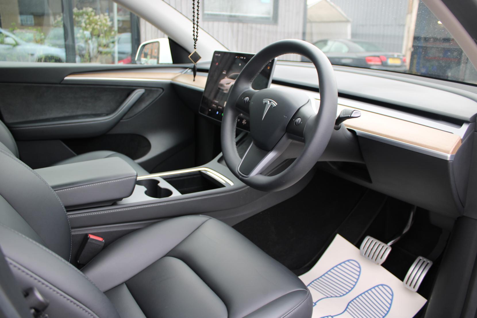 Tesla Model Y (Dual Motor) Performance SUV 5dr Electric Auto 4WDE (426 bhp)