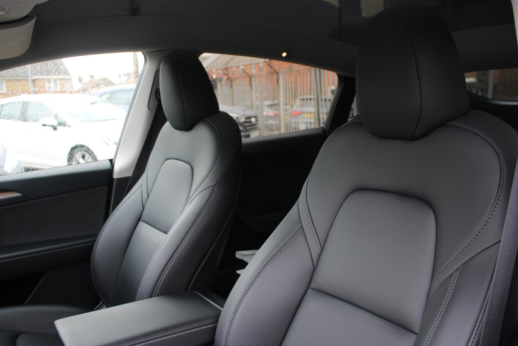 Tesla Model Y (Dual Motor) Performance SUV 5dr Electric Auto 4WDE (426 bhp)