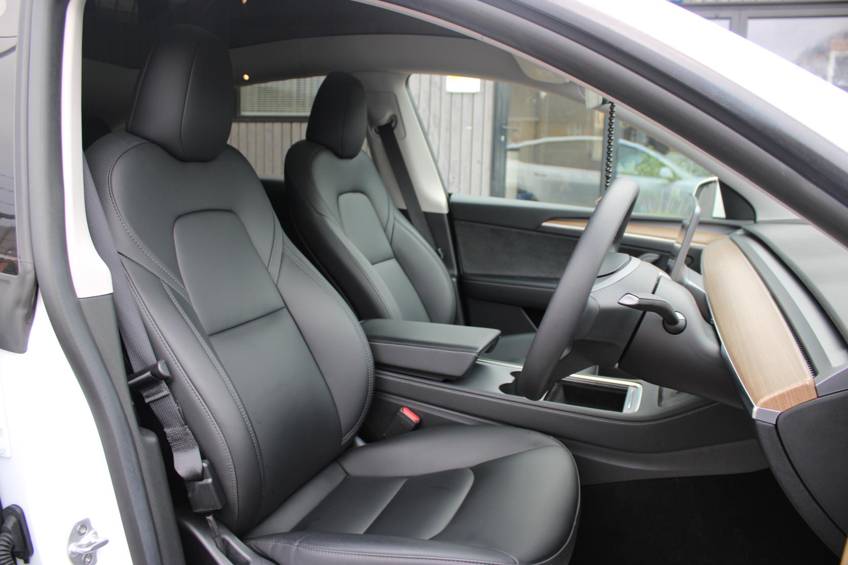 Tesla Model Y (Dual Motor) Performance SUV 5dr Electric Auto 4WDE (426 bhp)