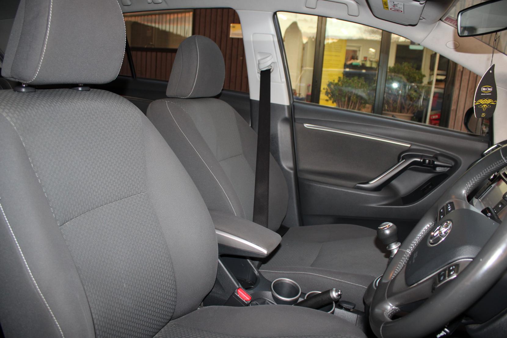 Toyota Verso 1.6 V-Matic Icon MPV 5dr Petrol Manual Euro 5 Euro 5 (132 ps)