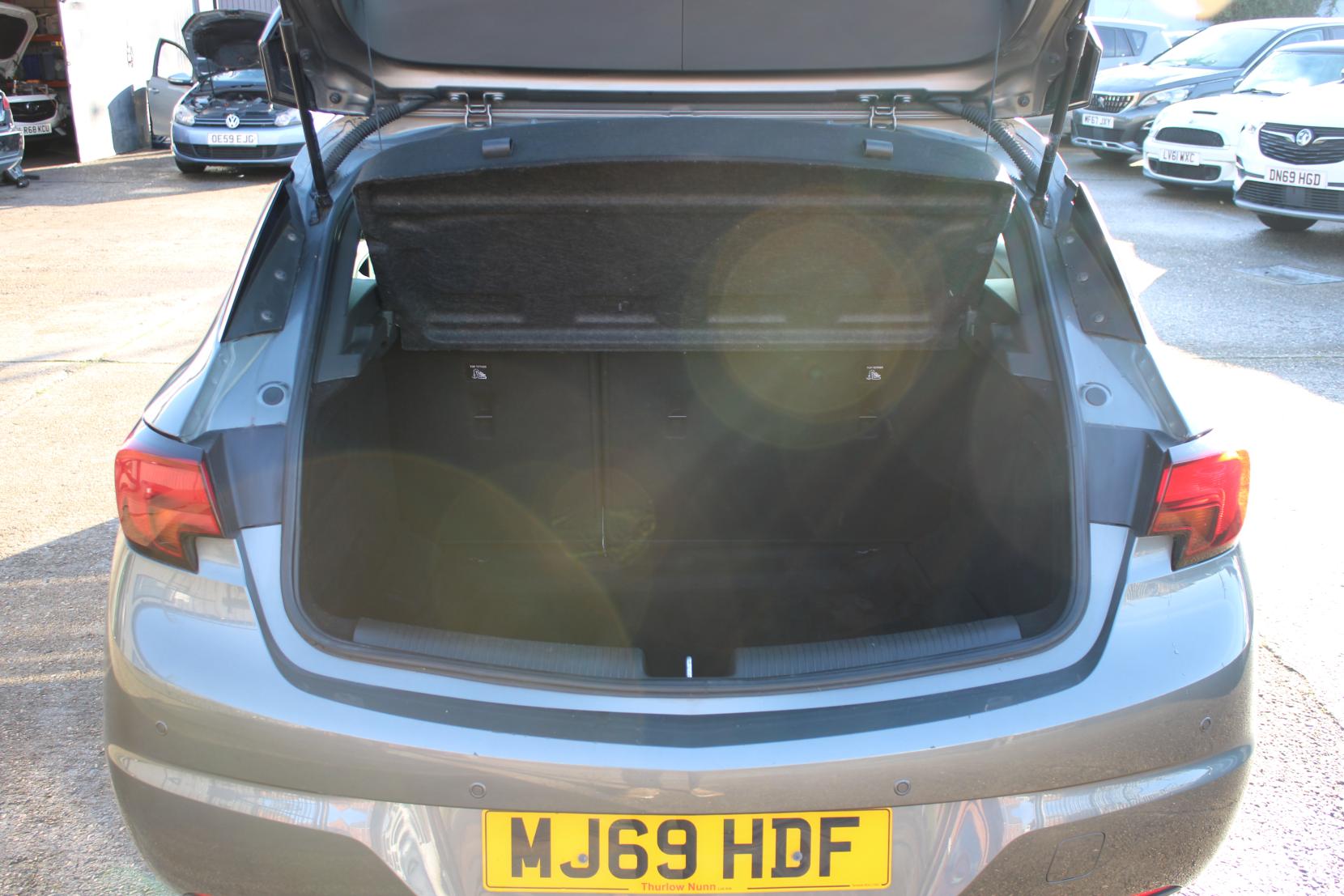 Vauxhall Astra 1.4i Turbo Elite Nav Hatchback 5dr Petrol Manual Euro 6 (s/s) (150 ps)