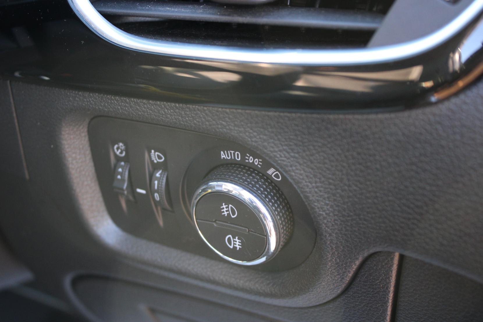 Vauxhall Astra 1.4i Turbo Elite Nav Hatchback 5dr Petrol Manual Euro 6 (s/s) (150 ps)