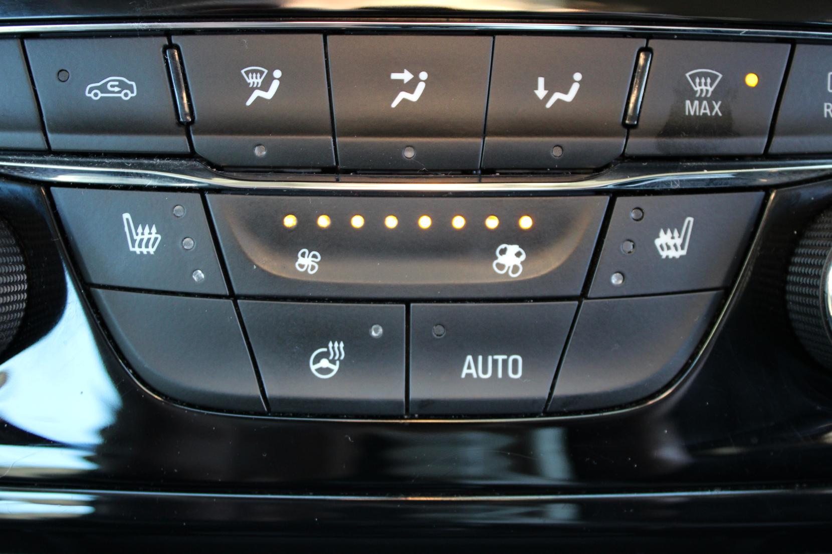 Vauxhall Astra 1.4i Turbo Elite Nav Hatchback 5dr Petrol Manual Euro 6 (s/s) (150 ps)