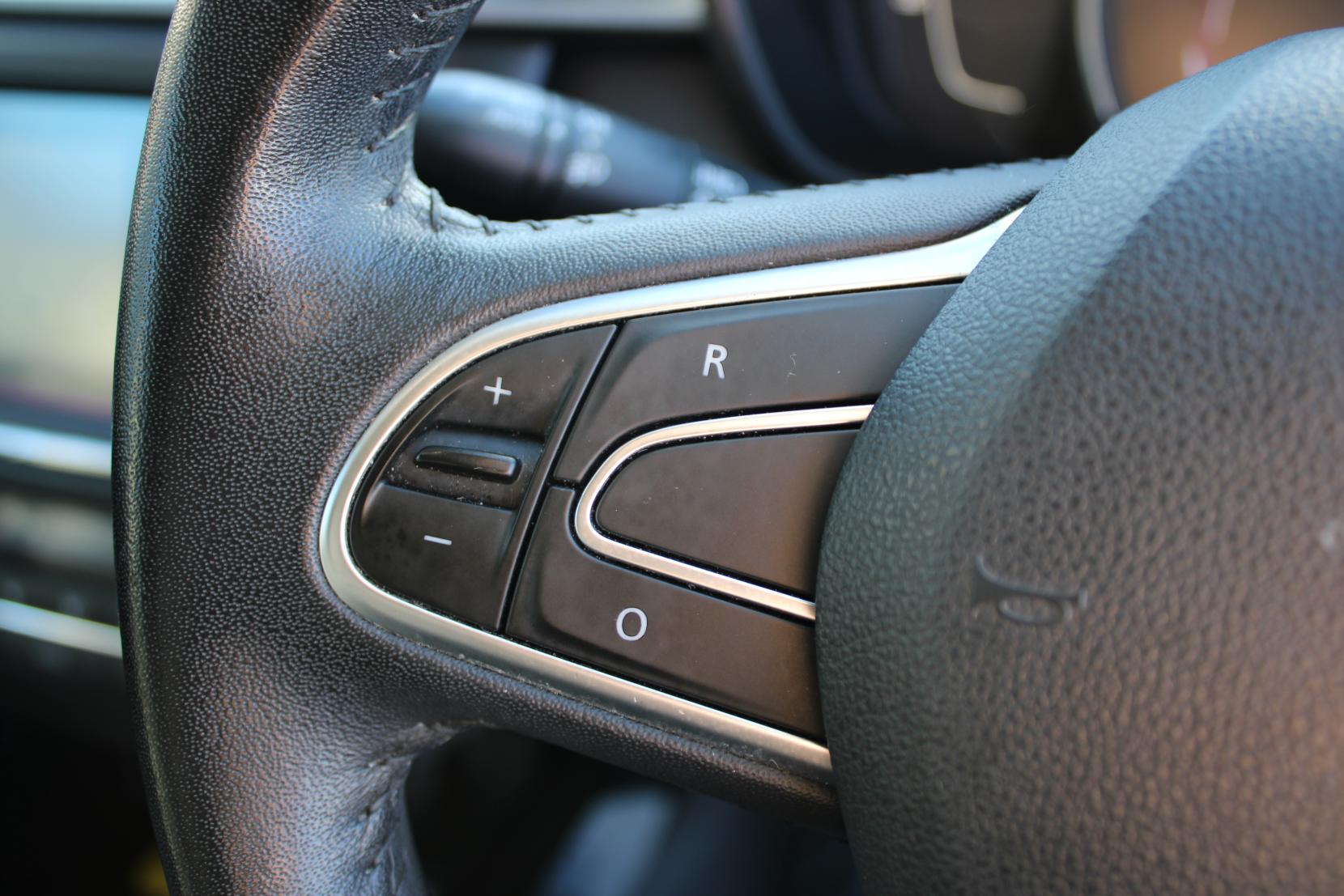 Renault Kadjar 1.2 TCe Dynamique S Nav SUV 5dr Petrol Manual Euro 6 (s/s) (130 ps)