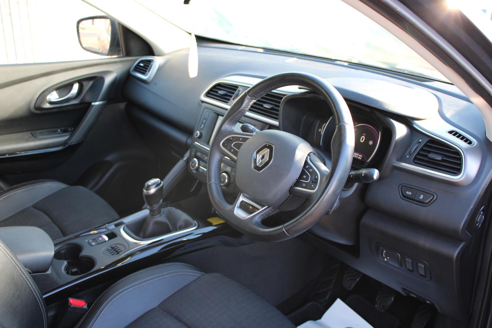 Renault Kadjar 1.2 TCe Dynamique S Nav SUV 5dr Petrol Manual Euro 6 (s/s) (130 ps)