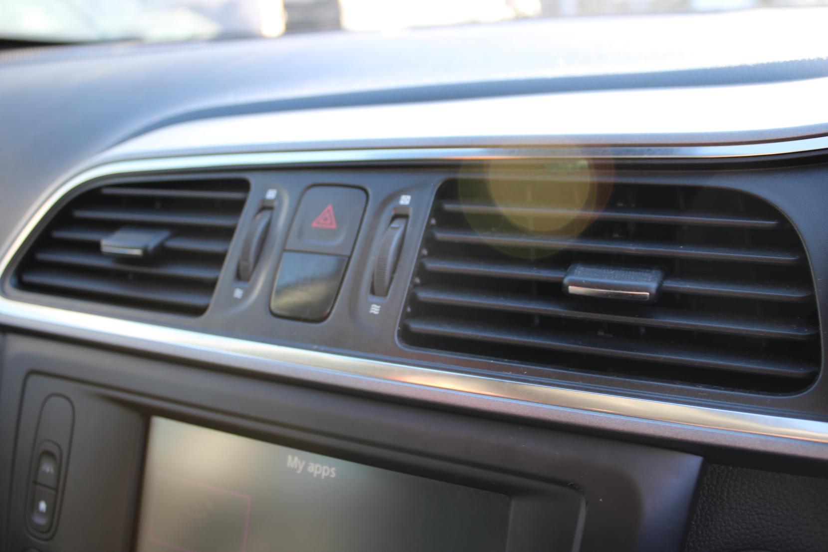 Renault Kadjar 1.2 TCe Dynamique S Nav SUV 5dr Petrol Manual Euro 6 (s/s) (130 ps)