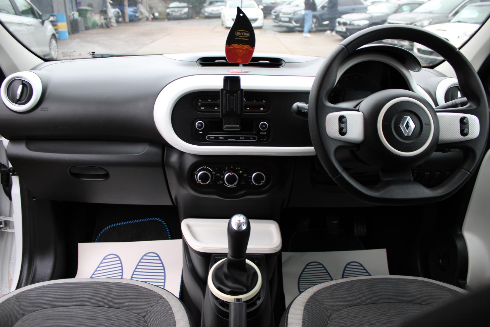 Renault Twingo 1.0 SCe Play Hatchback 5dr Petrol Manual Euro 6 (70 ps)