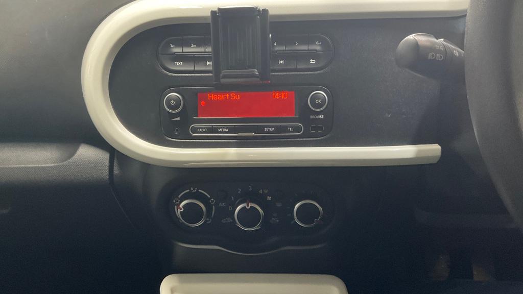 Renault Twingo 1.0 SCe Play Hatchback 5dr Petrol Manual Euro 6 (70 ps)
