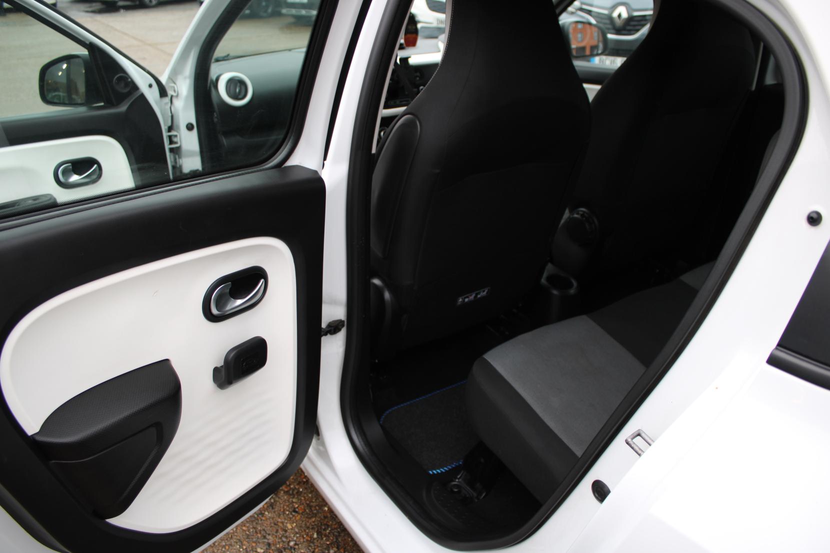 Renault Twingo 1.0 SCe Play Hatchback 5dr Petrol Manual Euro 6 (70 ps)