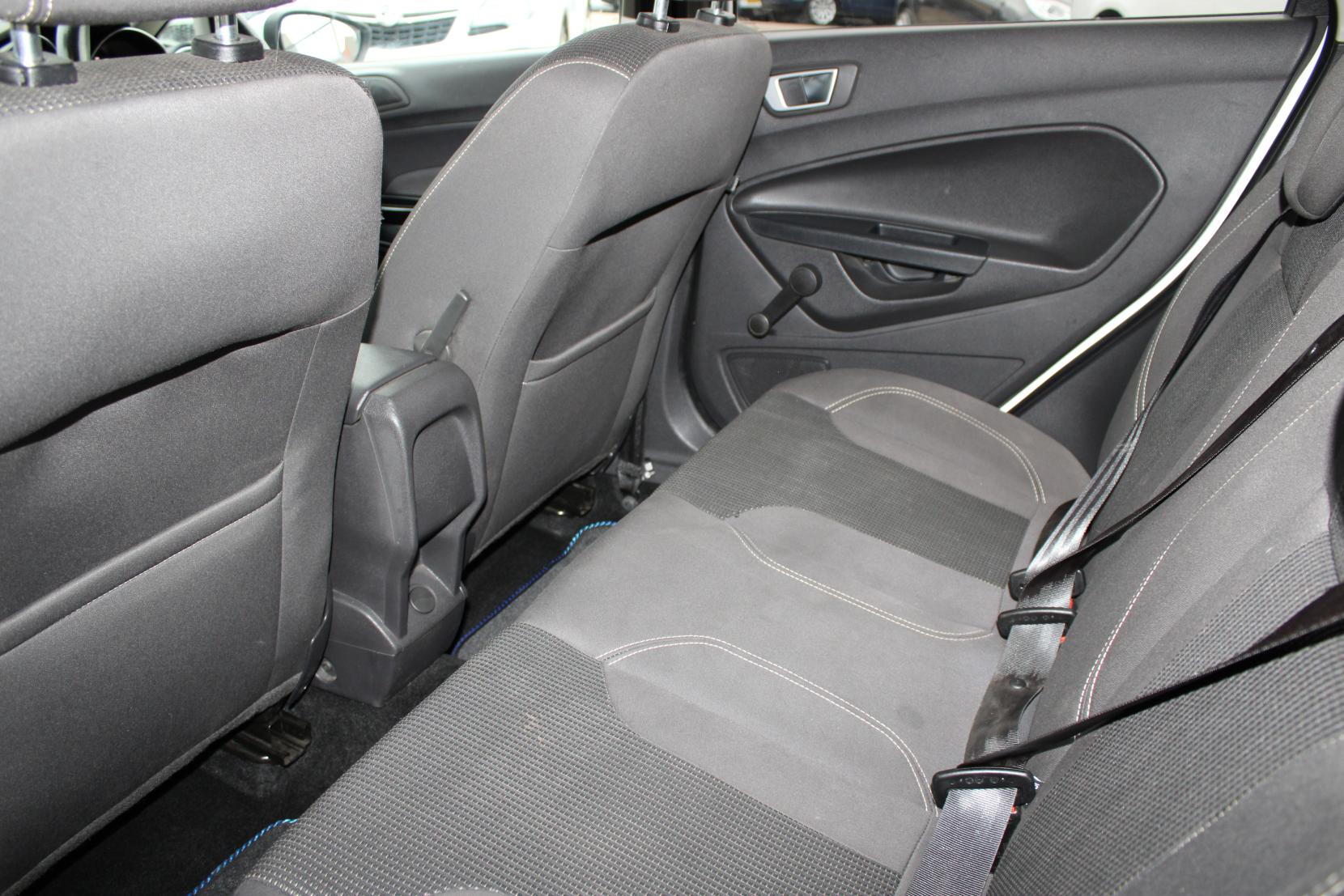 Ford Fiesta 1.0T EcoBoost Titanium Hatchback 5dr Petrol Manual Euro 6 (s/s) (125 ps)