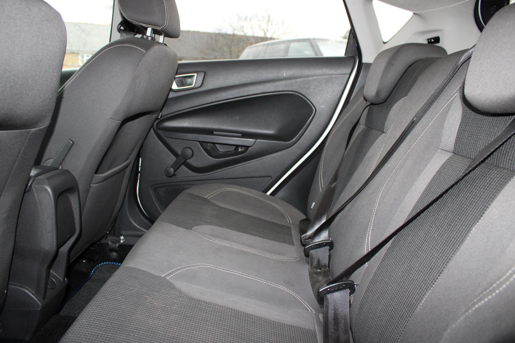 Ford Fiesta 1.0T EcoBoost Titanium Hatchback 5dr Petrol Manual Euro 6 (s/s) (125 ps)